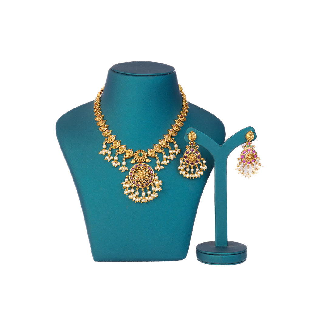 ANTIQUE JEWELLERY