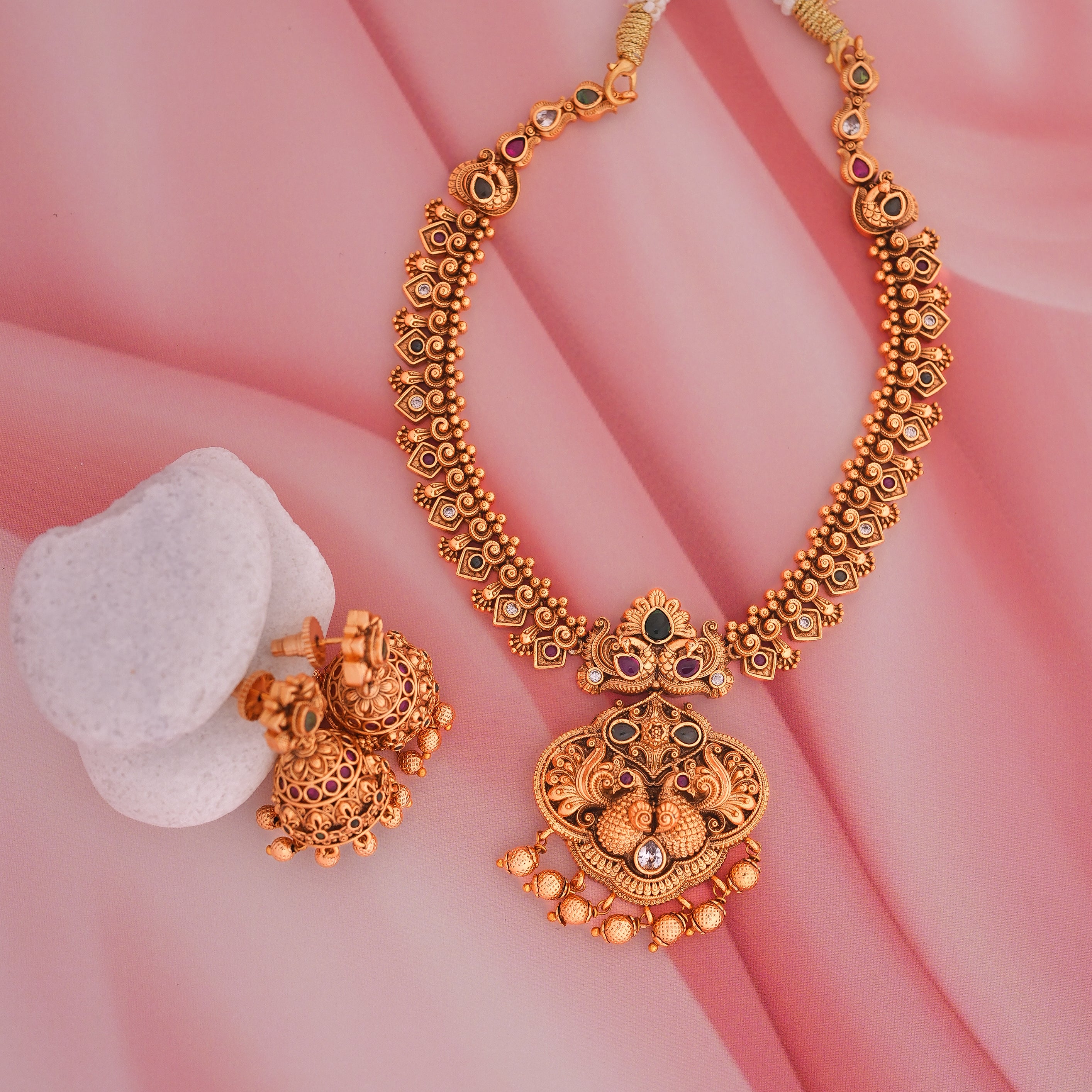 ANTIQUE JEWELLERY
