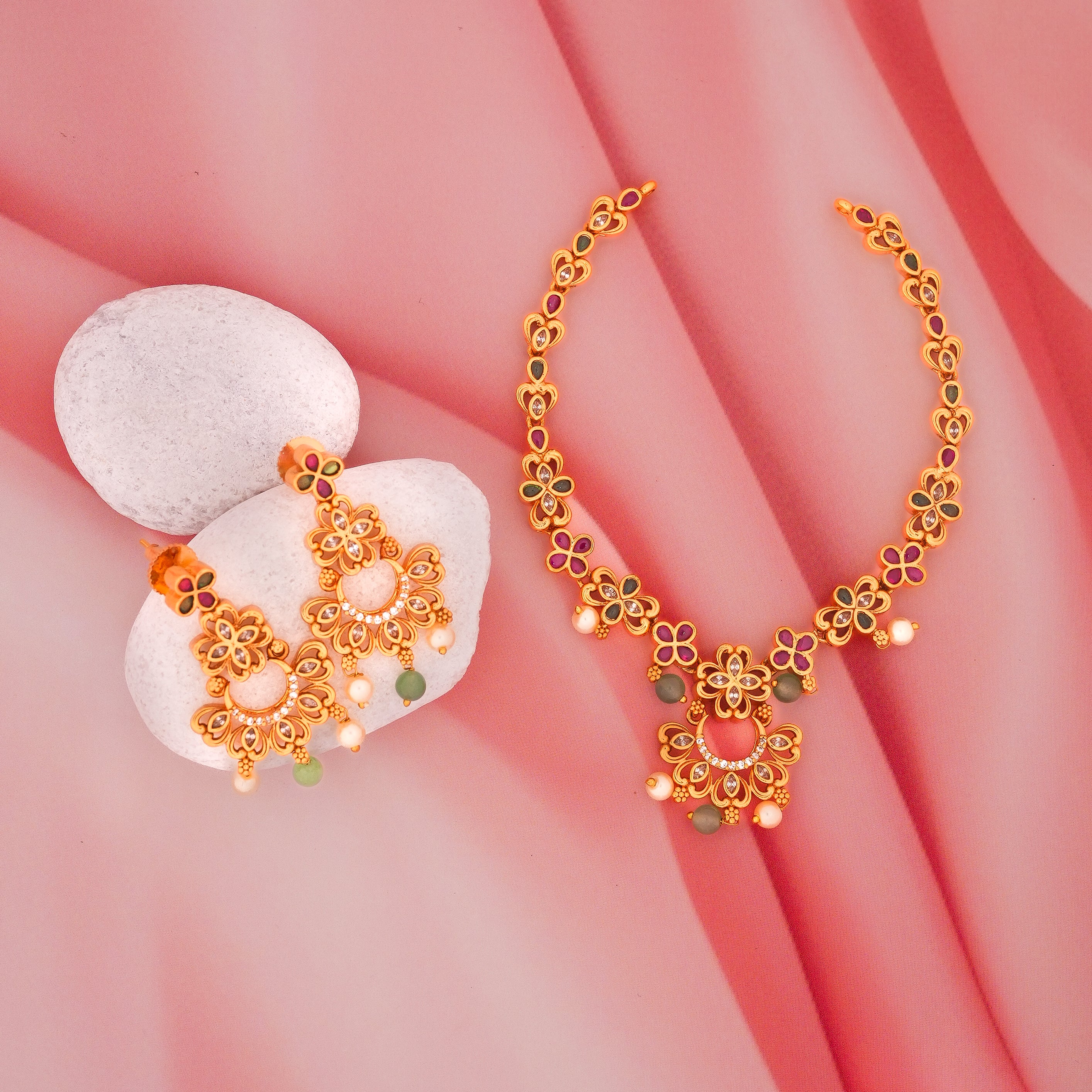 ANTIQUE JEWELLERY