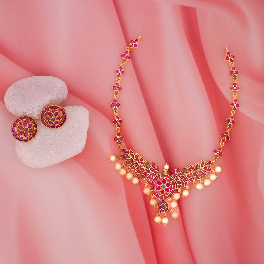 ANTIQUE JEWELLERY