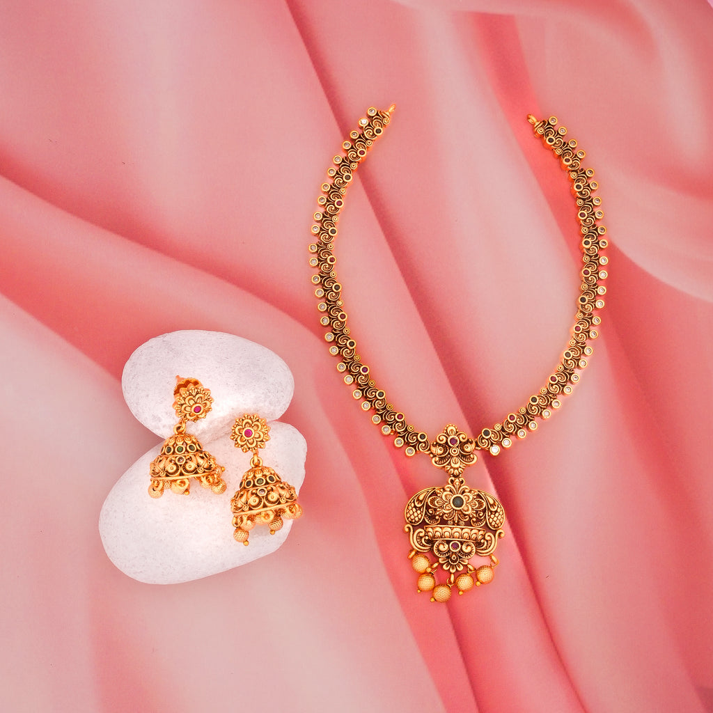 ANTIQUE JEWELLERY
